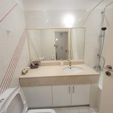 Apartment Lovely 4bedroom Townhouse *